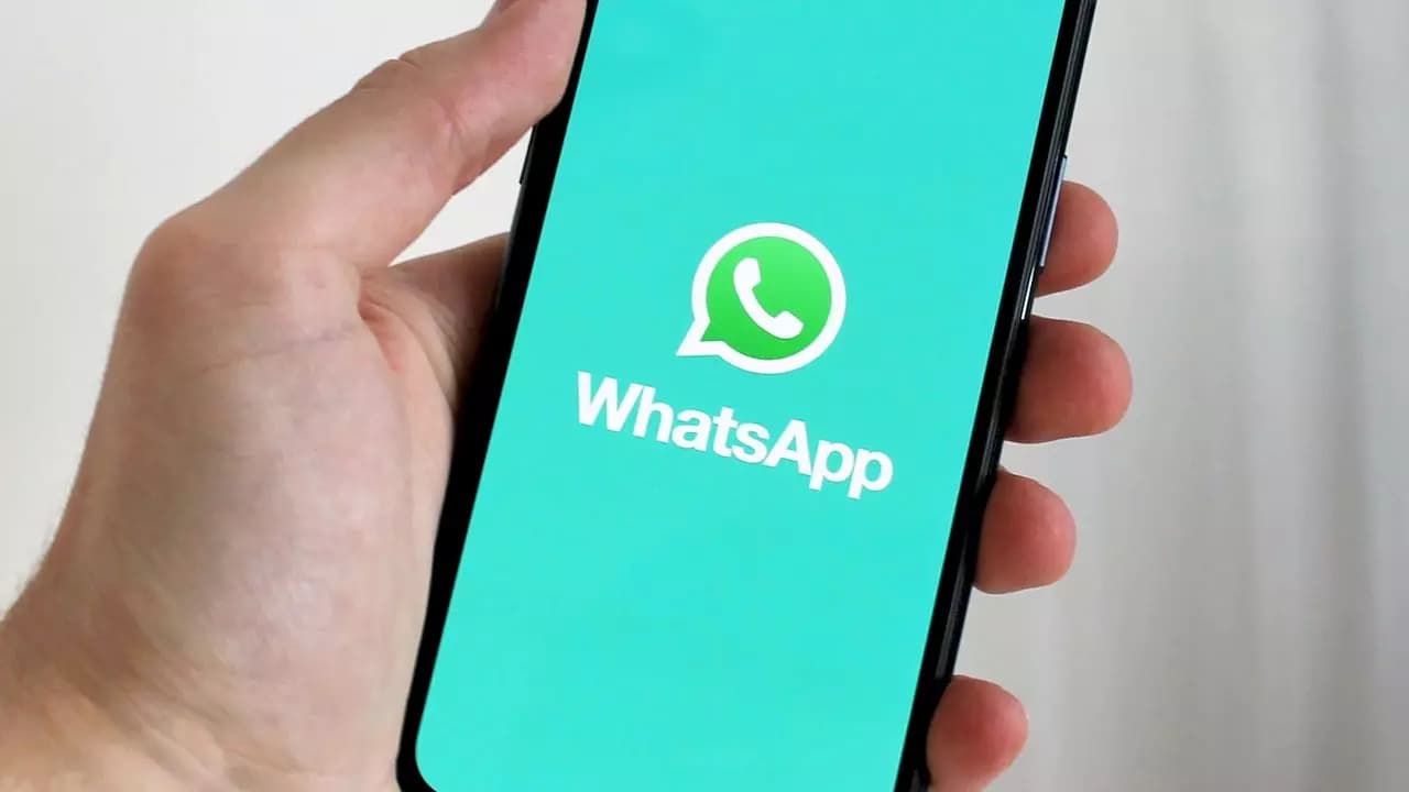 Logo WhatsApp pantalla movil Logo WhatsApp pantalla movil