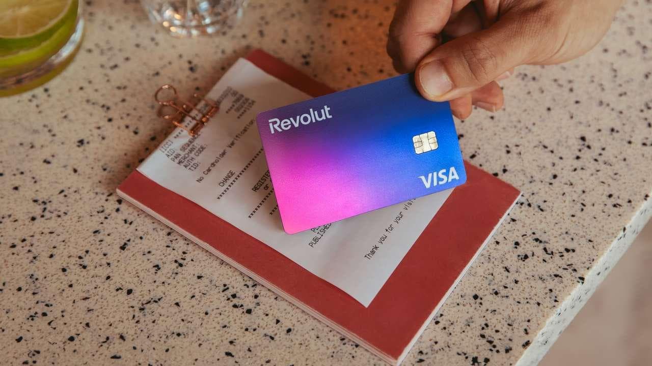 revolut-pcpal-compressed revolut-pcpal-compressed