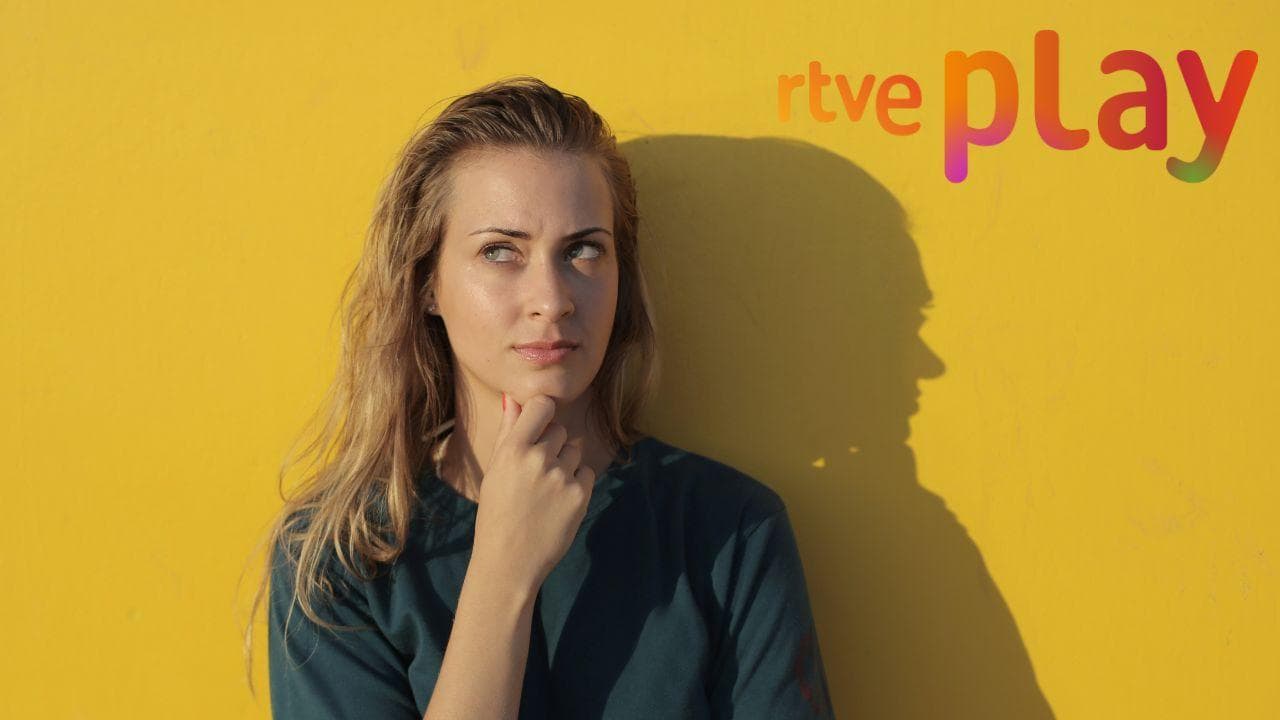 Chica pensativa logo RTVE Play lado Chica pensativa logo RTVE Play lado