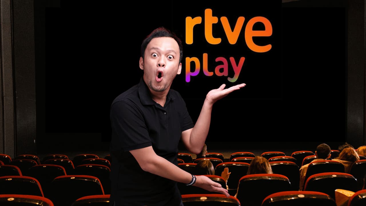 Hombre flipando sala cine logo RTVE Play Hombre flipando sala cine logo RTVE Play
