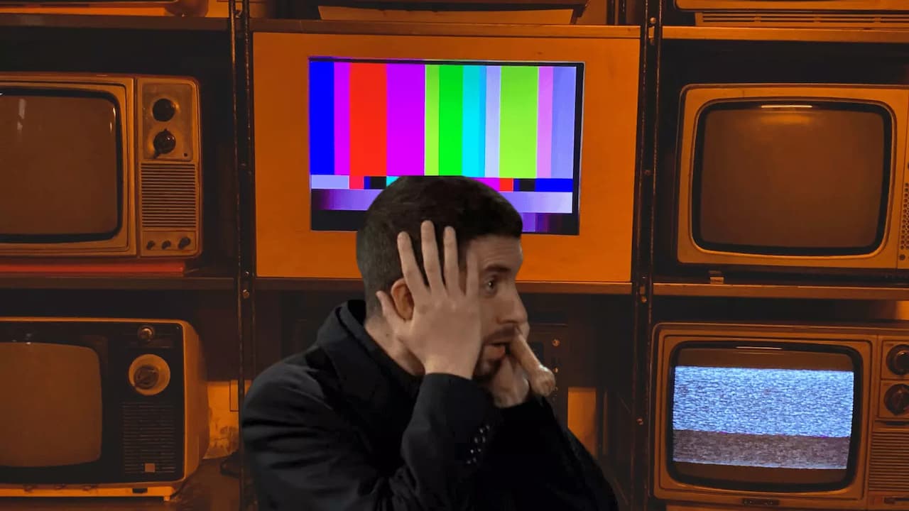Televisiones antiguas sin senal Broncano manos cabeza Televisiones antiguas sin senal Broncano manos cabeza