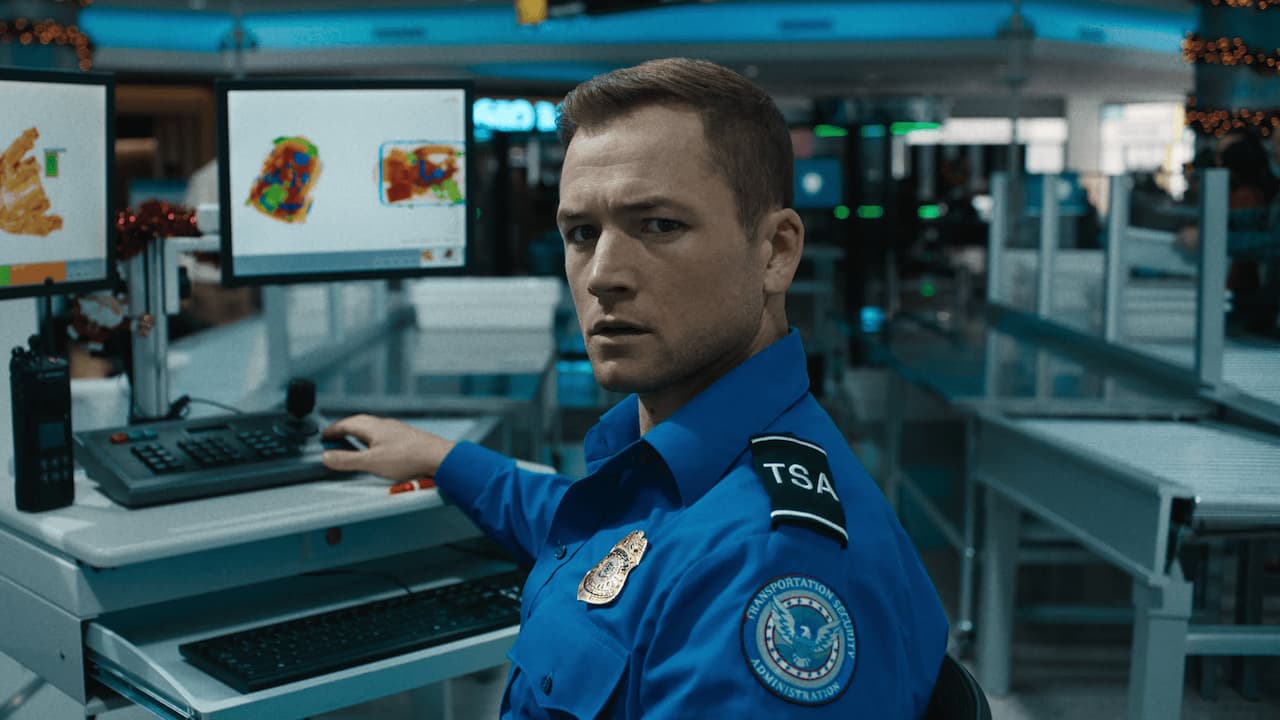 Escena-pelicula-Equipaje-mano-Netflix Escena-pelicula-Equipaje-mano-Netflix