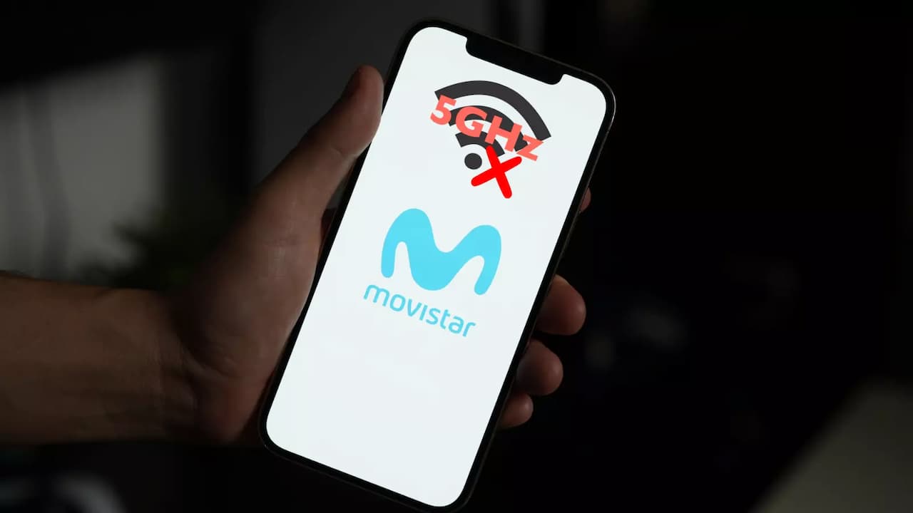 Movil-con-el-logo-de-Movistar-y-el-simbolo-de-WiFi-5-tachado Movil-con-el-logo-de-Movistar-y-el-simbolo-de-WiFi-5-tachado